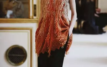 Fashion's New Horizon: Blending Minimalism and Maximalism for Spring/Summer 2027