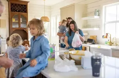 Embracing Seasonal Shifts in Family Routines