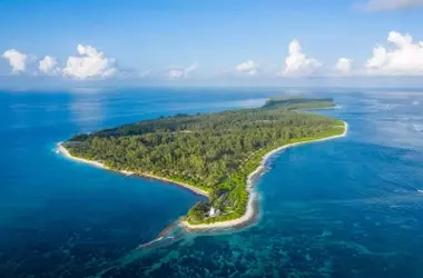 Luxurious Retreats: A Guide to the Seychelles' Finest Resorts