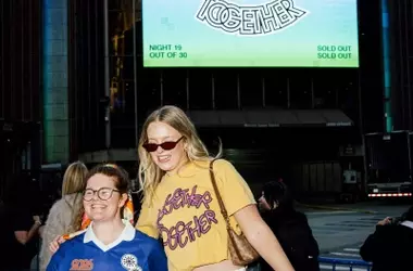 The Unforeseen Style Convergence: Harry Styles and Knicks Fans at Madison Square Garden