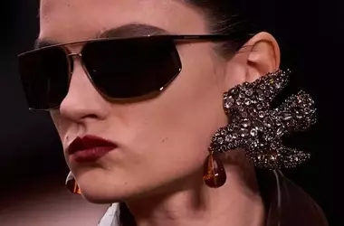 The Enduring Appeal of Flat-Top Sunglasses: A Seasonal Fashion Staple
