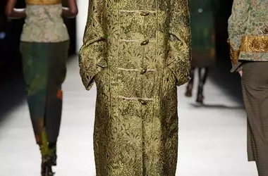 Jacquard: The Ultimate Fall Fabric Trend for Versatile Style