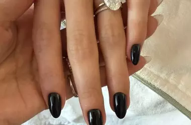 Hailey Bieber's Striking Black Manicure at Academy Museum Gala