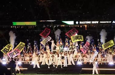 Dallas Cowboys Cheerleaders Electrify Rio's NFL Debut with Iconic Performances and Cultural Exchange