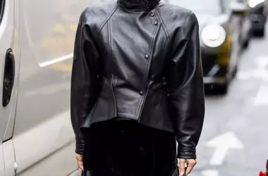 The Resurgence of Power Shoulders: A Modern Take on '80s Fashion