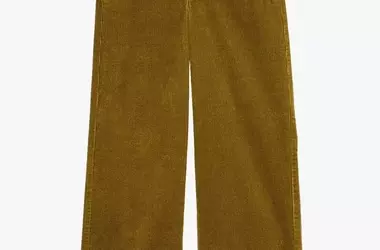 The Enduring Appeal of Corduroy Trousers: Styling for Every Occasion